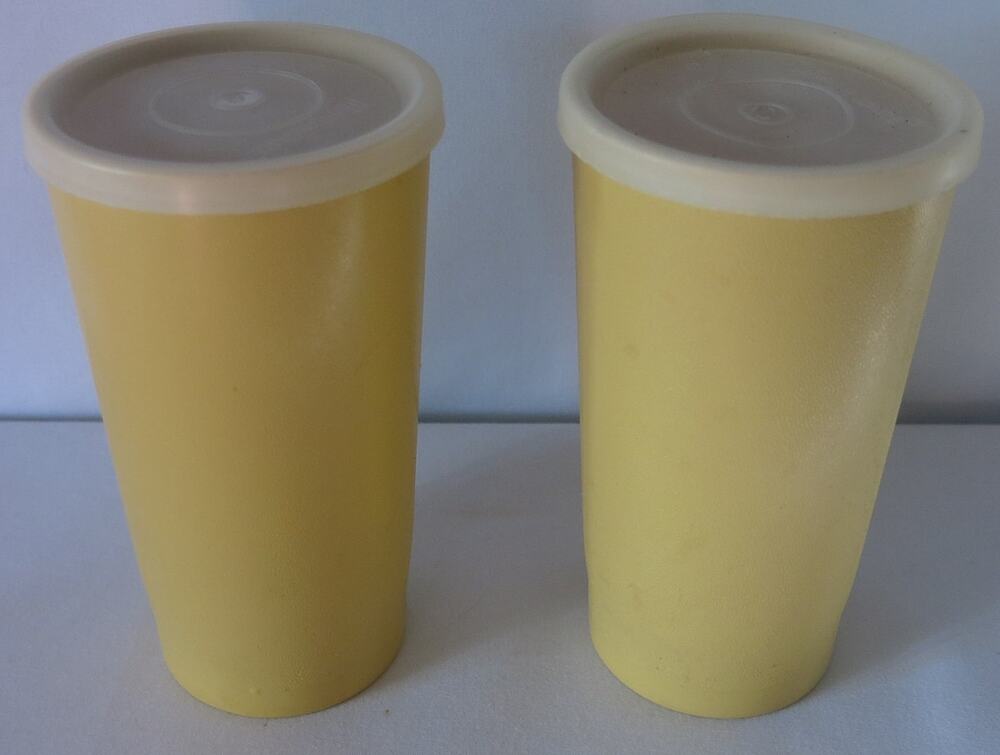 Vintage Tupperware Cups #873 Set of 2 with Lids Harvest Gold Yellow 12 Ounce